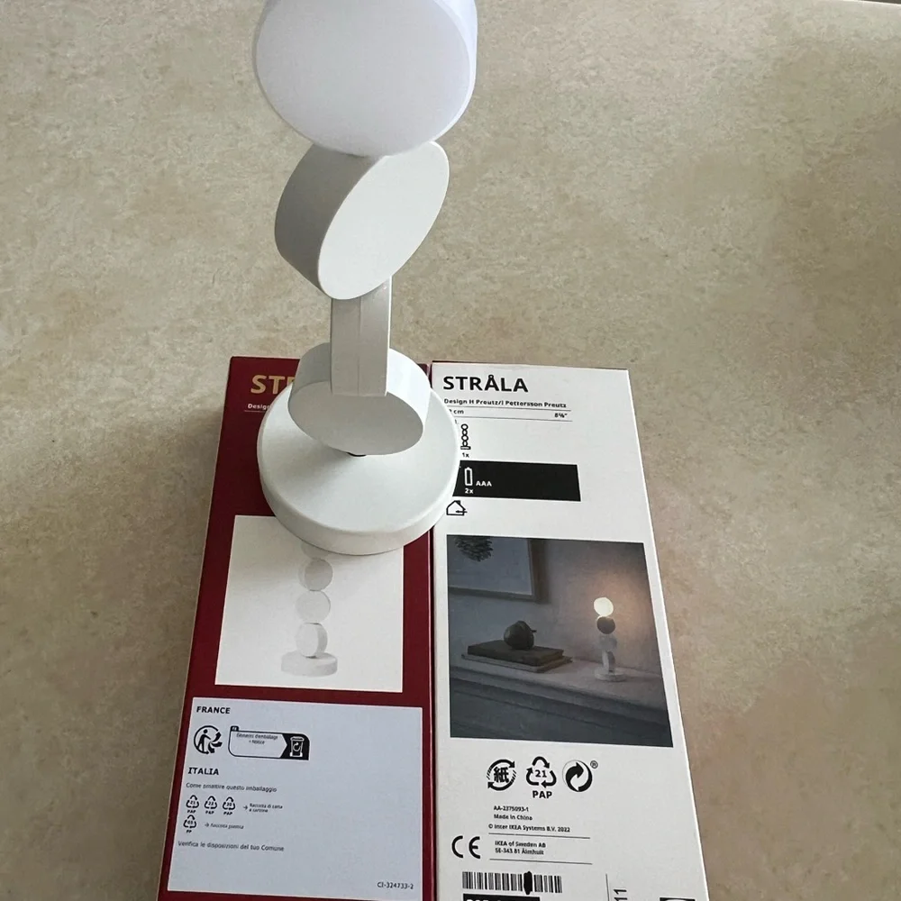 IKEA White STRÅLA Table Lamp